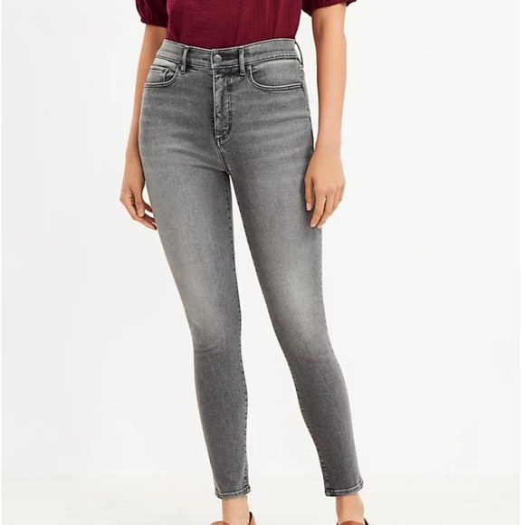 LOFT Pants - Loft Plus Curvy High Rise Jeggings Soft Grey Wash Size 22